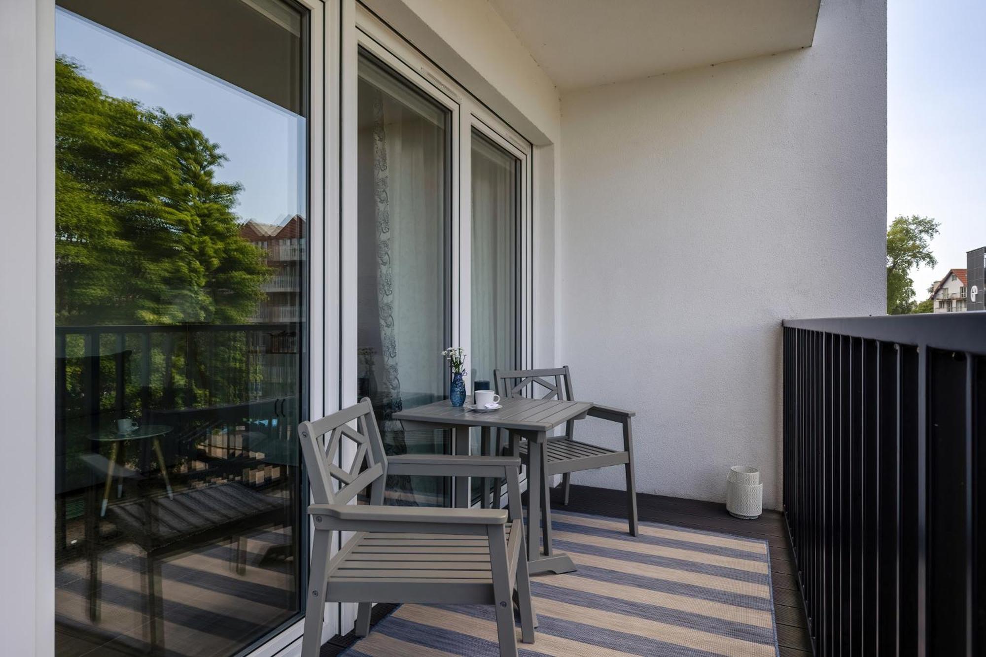 Podczele Seashore Spa & Jacuzzi Apartments With Parking By Noclegi Renters Kolobrzeg Bagian luar foto