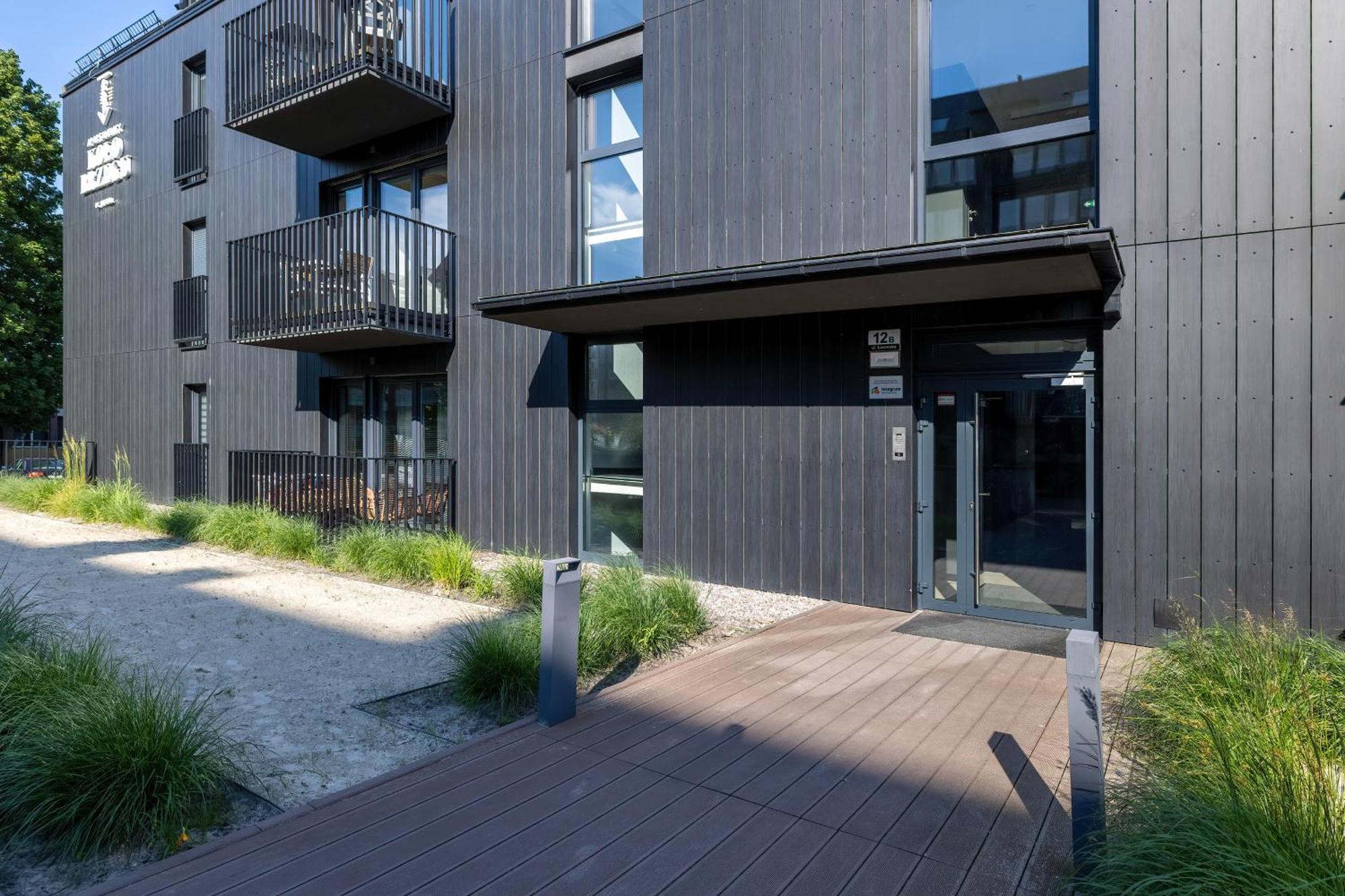 Podczele Seashore Spa & Jacuzzi Apartments With Parking By Noclegi Renters Kolobrzeg Bagian luar foto